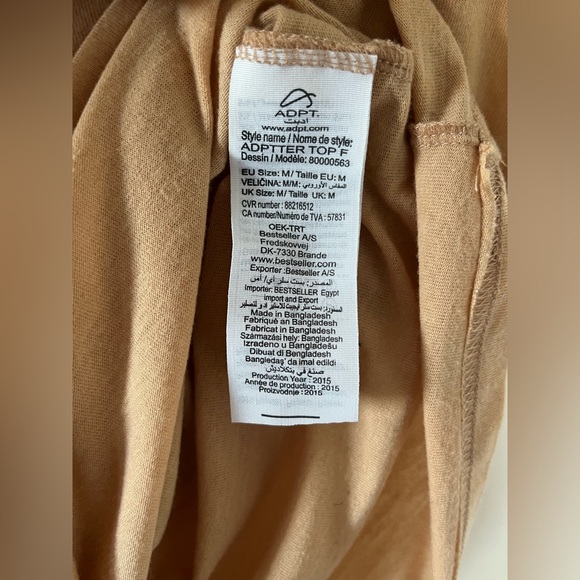 Sleeveless turtleneck 💛 - Picture 3 of 4